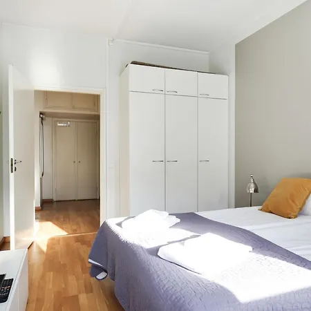 Kotimaailma Kamppi - 3br In The Center With Key Code